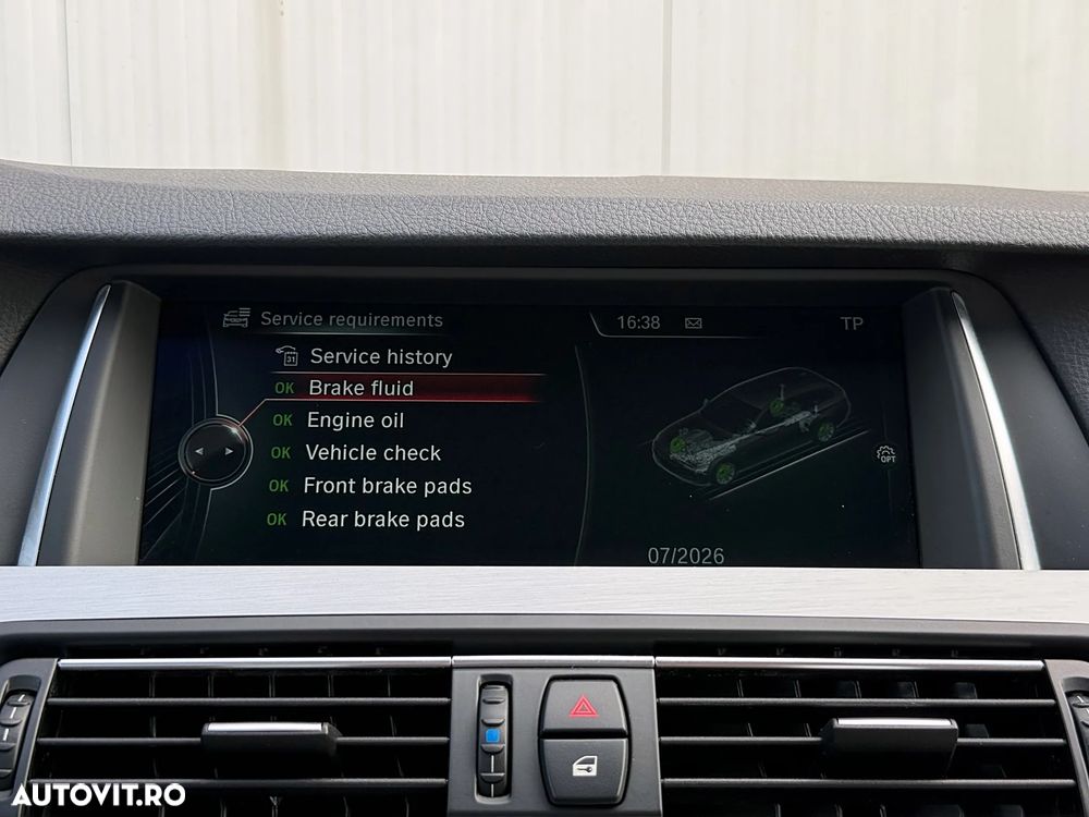 BMW Seria 5 520d xDrive Aut. - 28