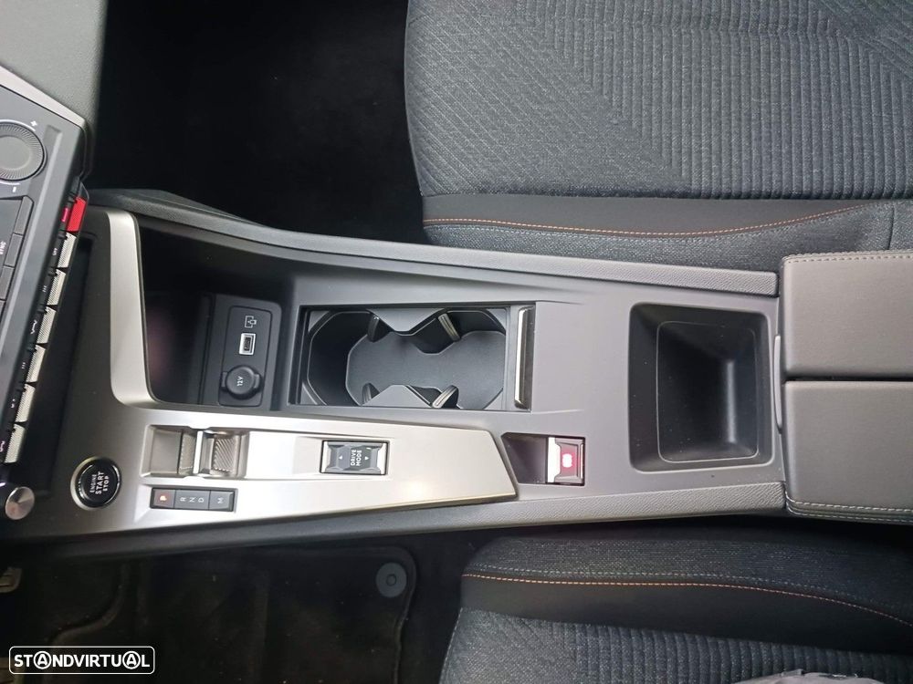 Peugeot 308 SW 1.2 Hybrid Style e-DCS6 - 26