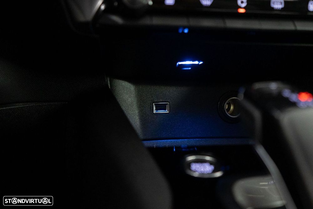 Peugeot 3008 1.6 Hybrid GT e-EAT8 - 30