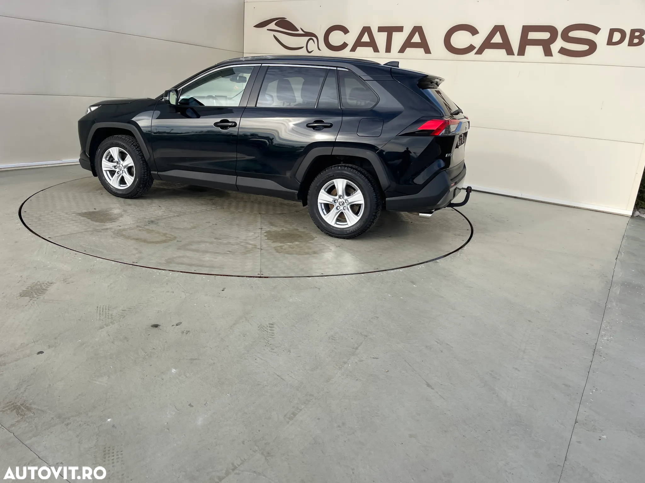 Toyota RAV4 - 9