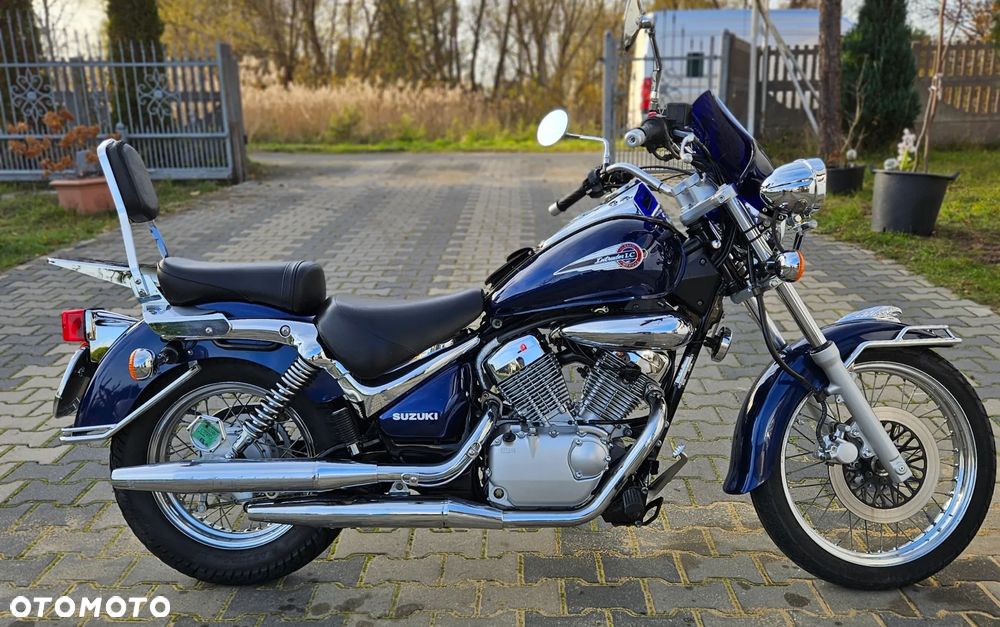 Suzuki Intruder - 7