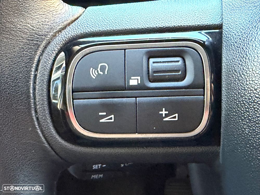 Citroën C3 1.2 PureTech Shine - 24