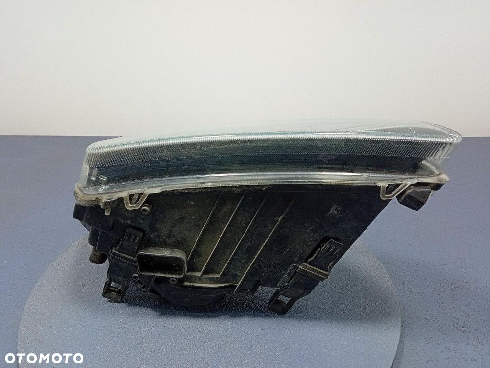 FORD FOCUS MK2 REFLEKTOR PRAWY PRZÓD LAMPA PRZEDNIA EU - 8