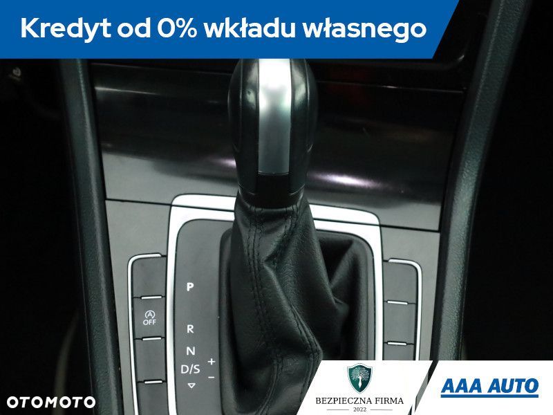 Volkswagen Golf - 13