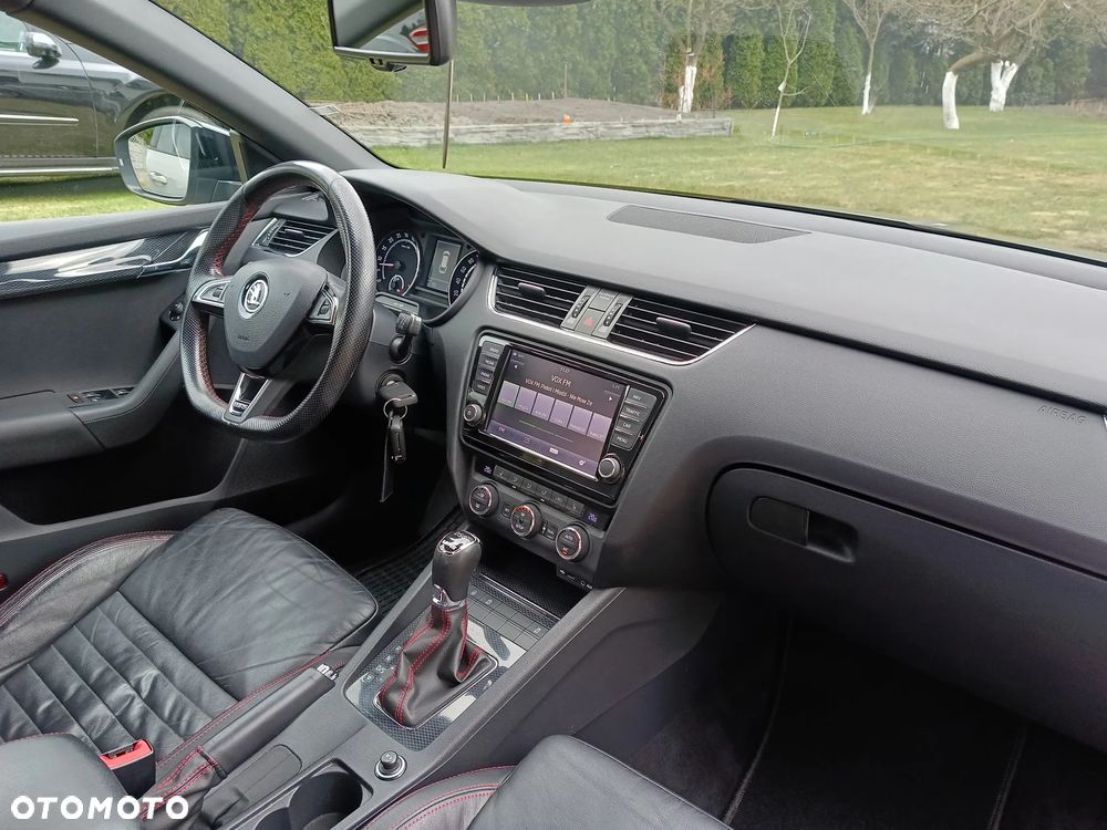 Skoda Octavia 2.0 TDI DSG RS - 7