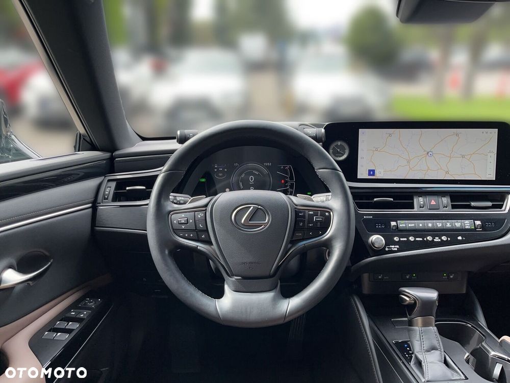 Lexus ES 300h Business Edition - 5