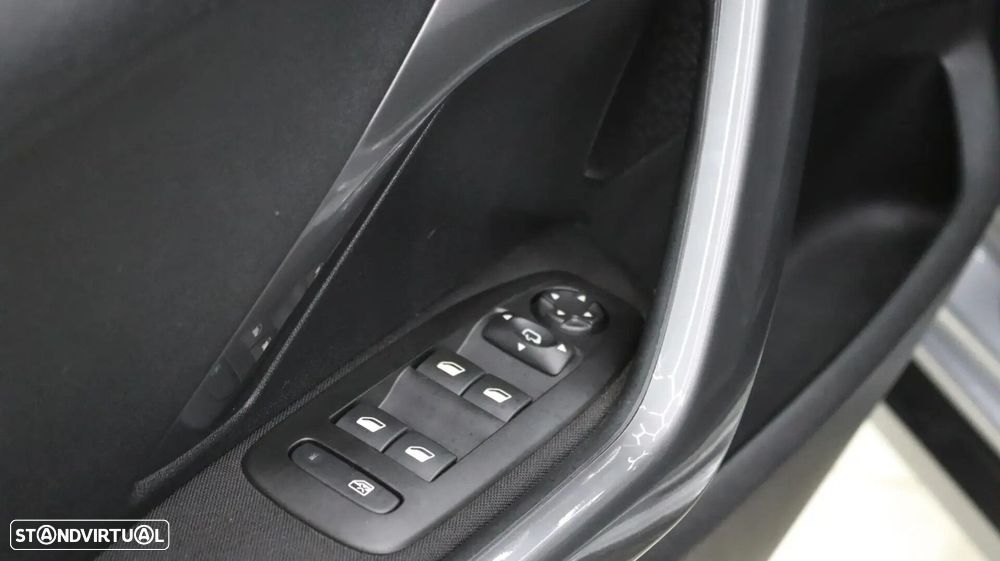 Peugeot 2008 1.5 BlueHDi Style - 17