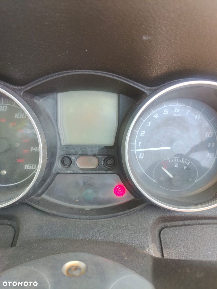 Piaggio MP-3 - 6