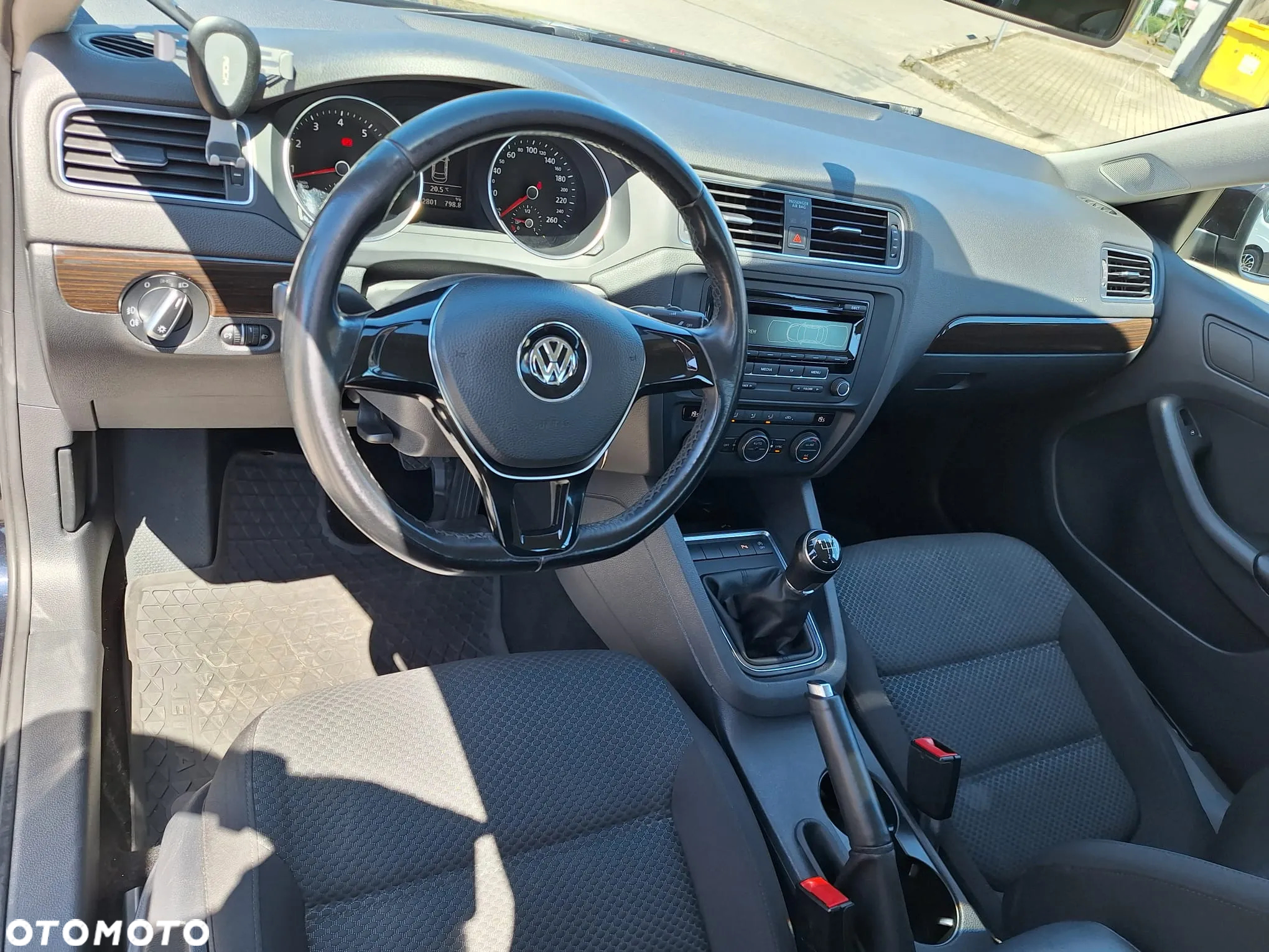 Volkswagen Jetta 1.4 TSI BMT Trendline - 9