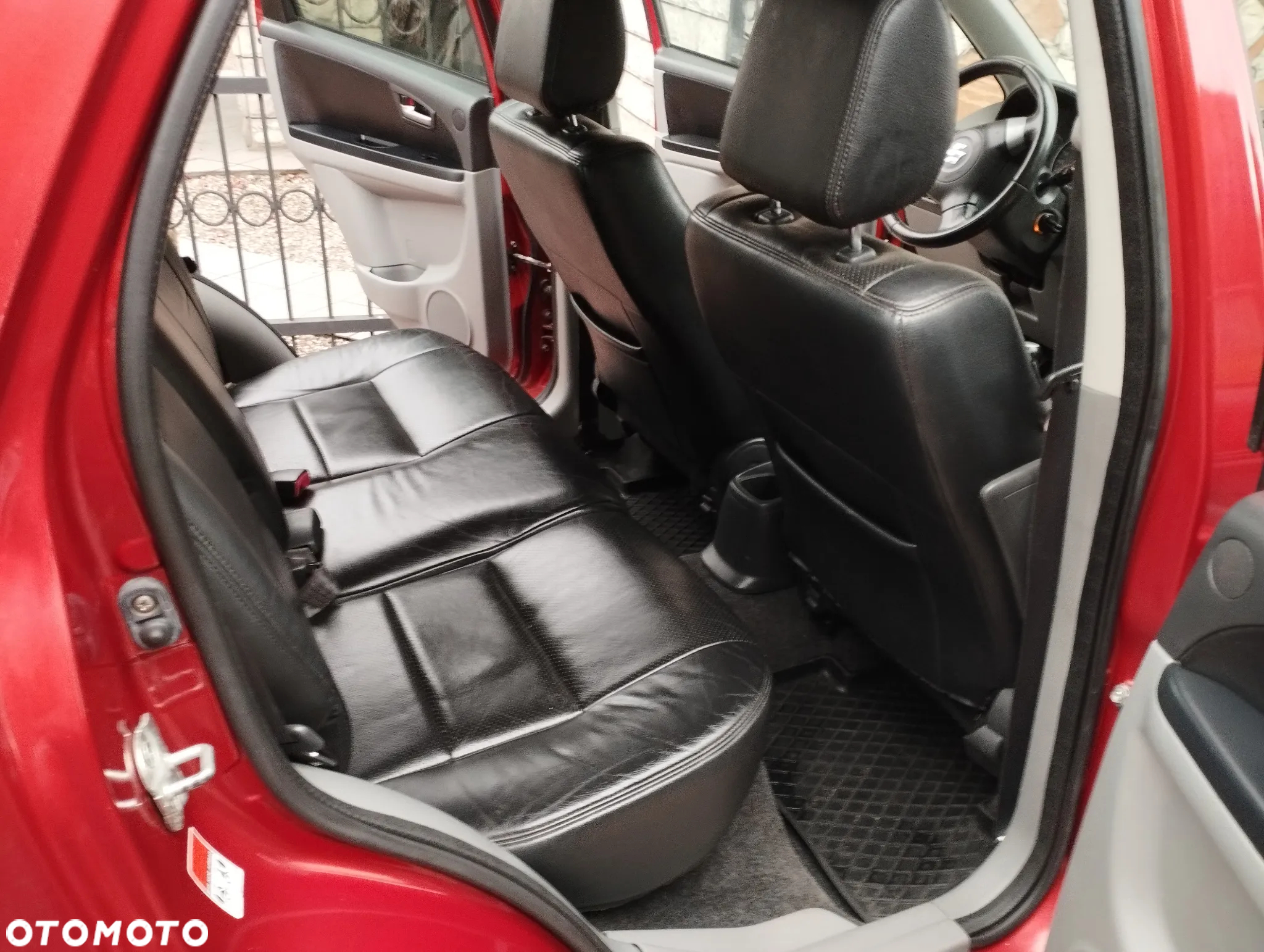 Suzuki SX4 1.9 DDiS 4WD GS / Premium - 12