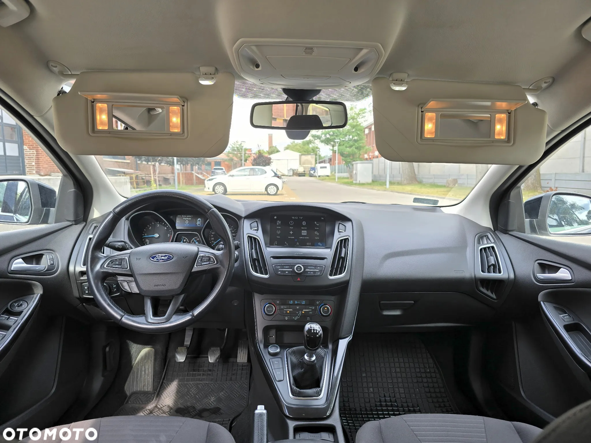 Ford Focus 1.5 TDCi Titanium - 9