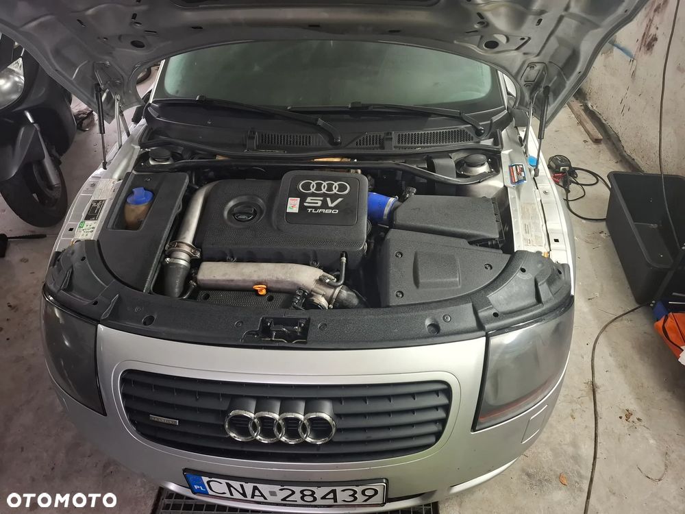 Audi TT Coupé 1.8T Quattro - 12