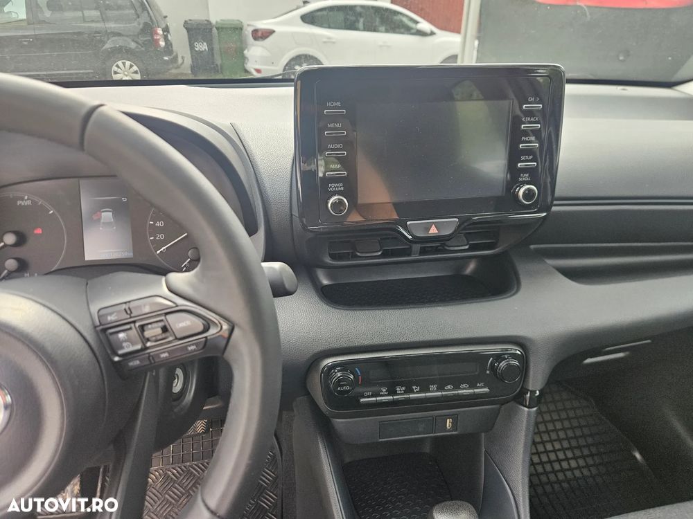 Toyota Yaris 1.5 VVT-i HSD Active - 10