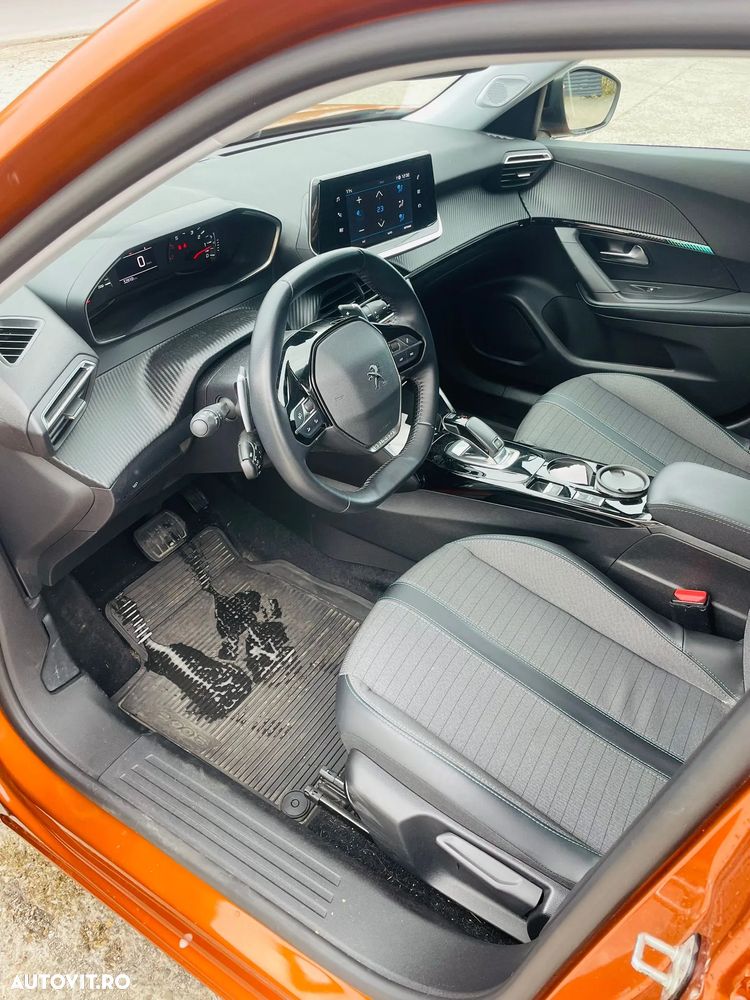 Peugeot 2008 1.2 PureTech EAT8 STT Active Pack - 12