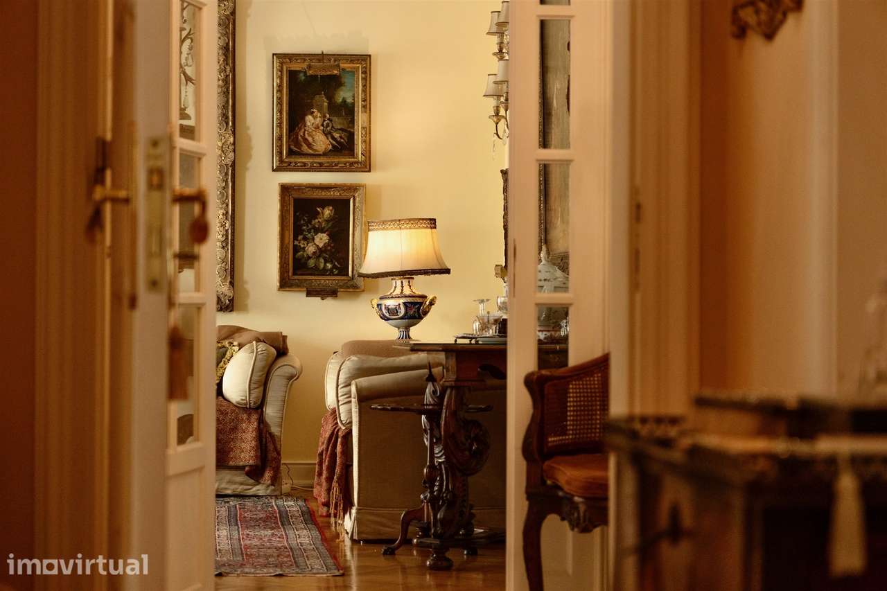 Apartamento T4 em condomínio privado histórico no Estoril, Cascais | R - Grande imagem: 4/27