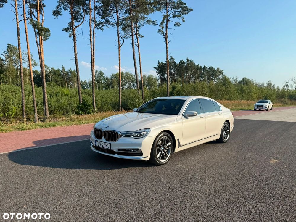 BMW Seria 7 750i xDrive - 7
