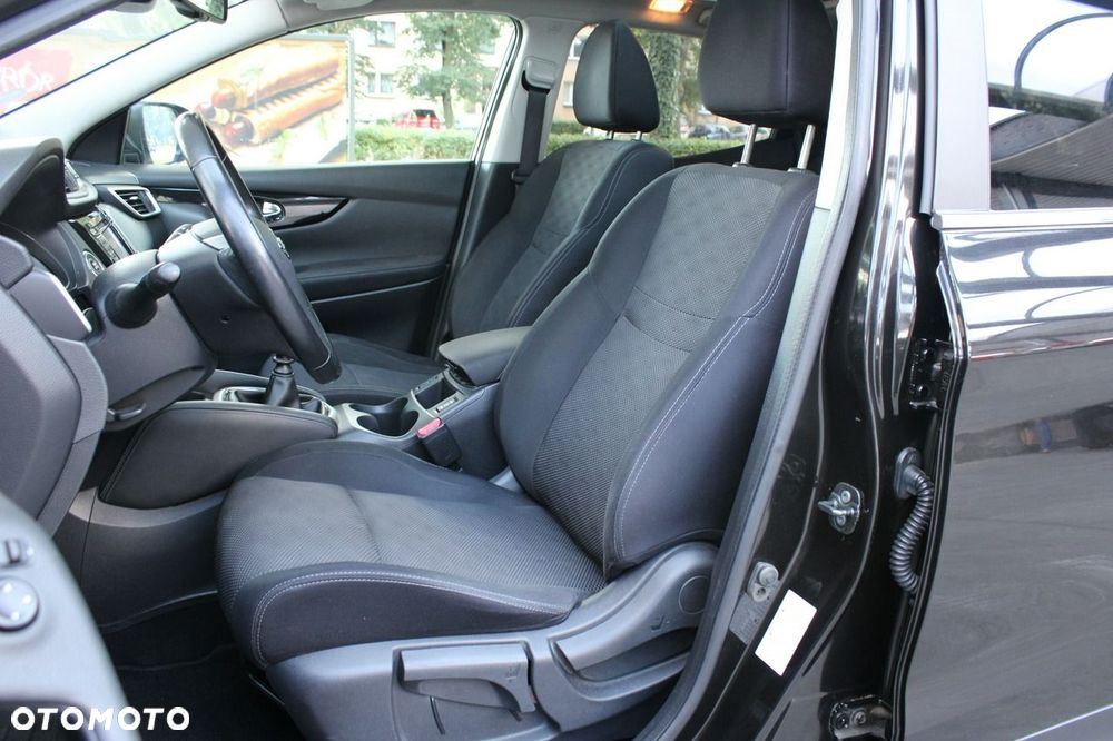 Nissan Qashqai 1.6 DIG-T N-Connecta - 11