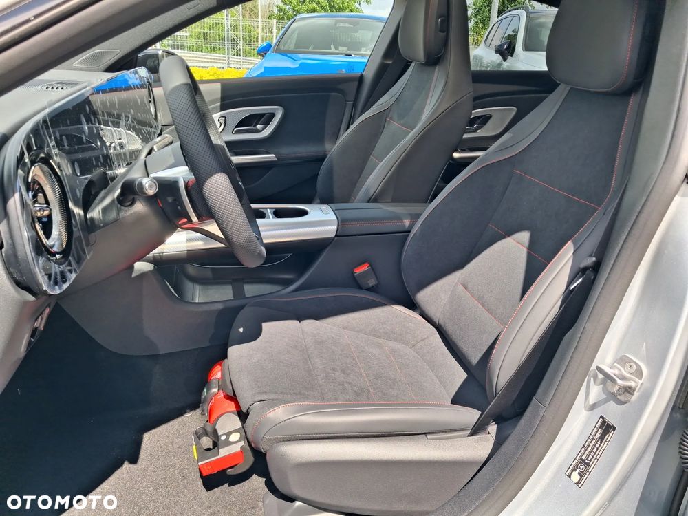 Mercedes-Benz CLA 200 mHEV 8G-DCT - 9