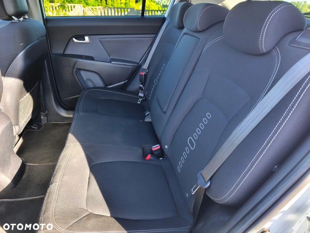 Kia Sportage 1.7 CRDI Business Line M 2WD - 13