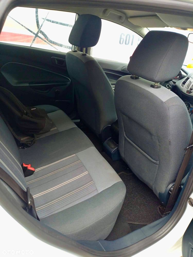 Ford Fiesta 1.6 TDCi Trend - 10