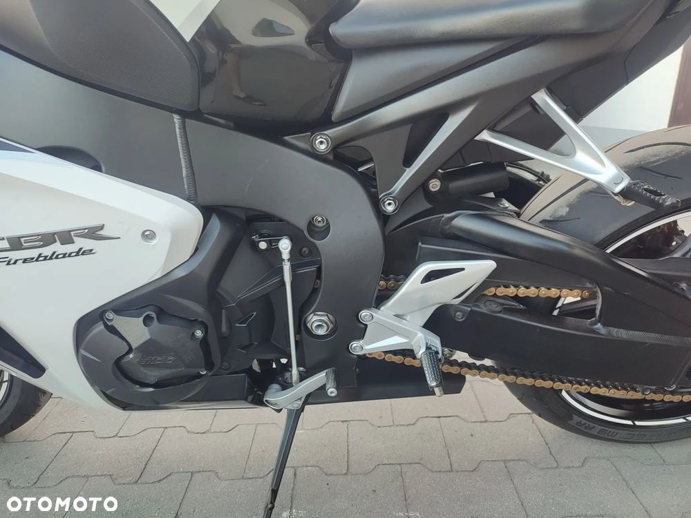 Honda CBR - 13