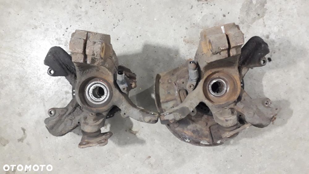 zwrotnica piasta przód lewa prawa 256mm  A3 8L 1.6 lift - 4