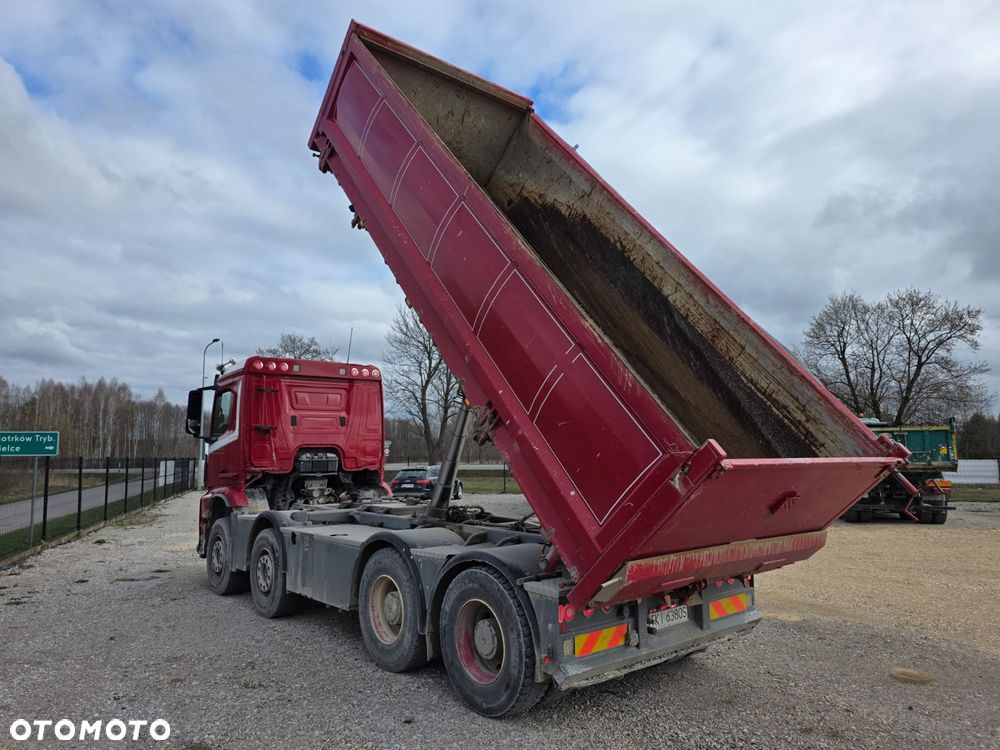 Mercedes-Benz Arocs - 9