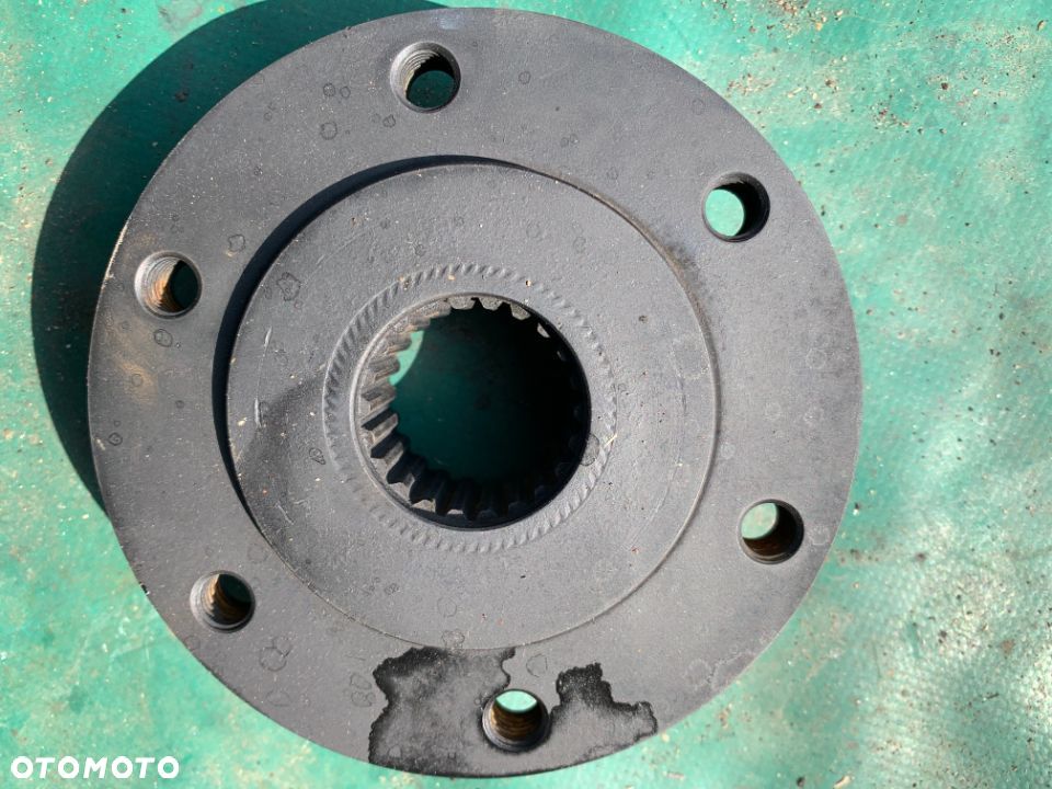 C4C06M022 Flansza, piasta blachy sprzęgła hydrokinetycznego Manitou - 1