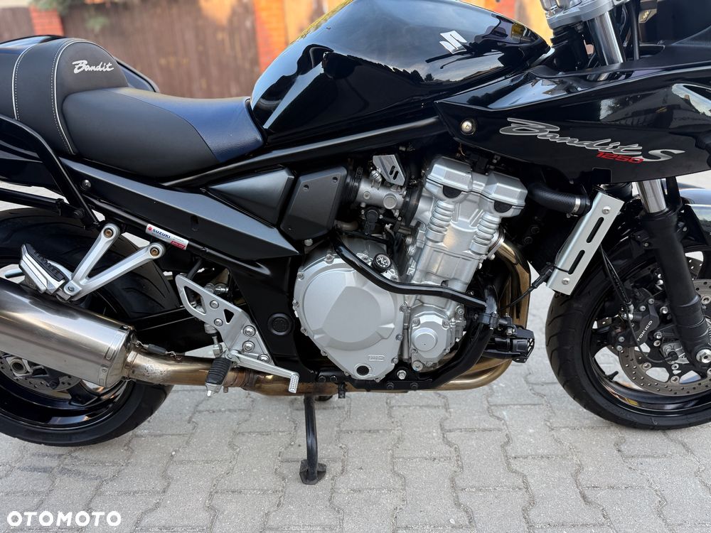 Suzuki Bandit - 10