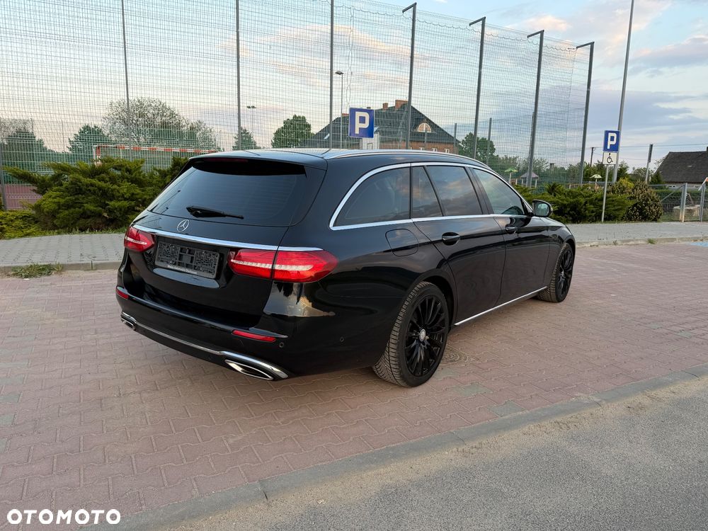 Mercedes-Benz Klasa E 200 9G-TRONIC Avantgarde - 4