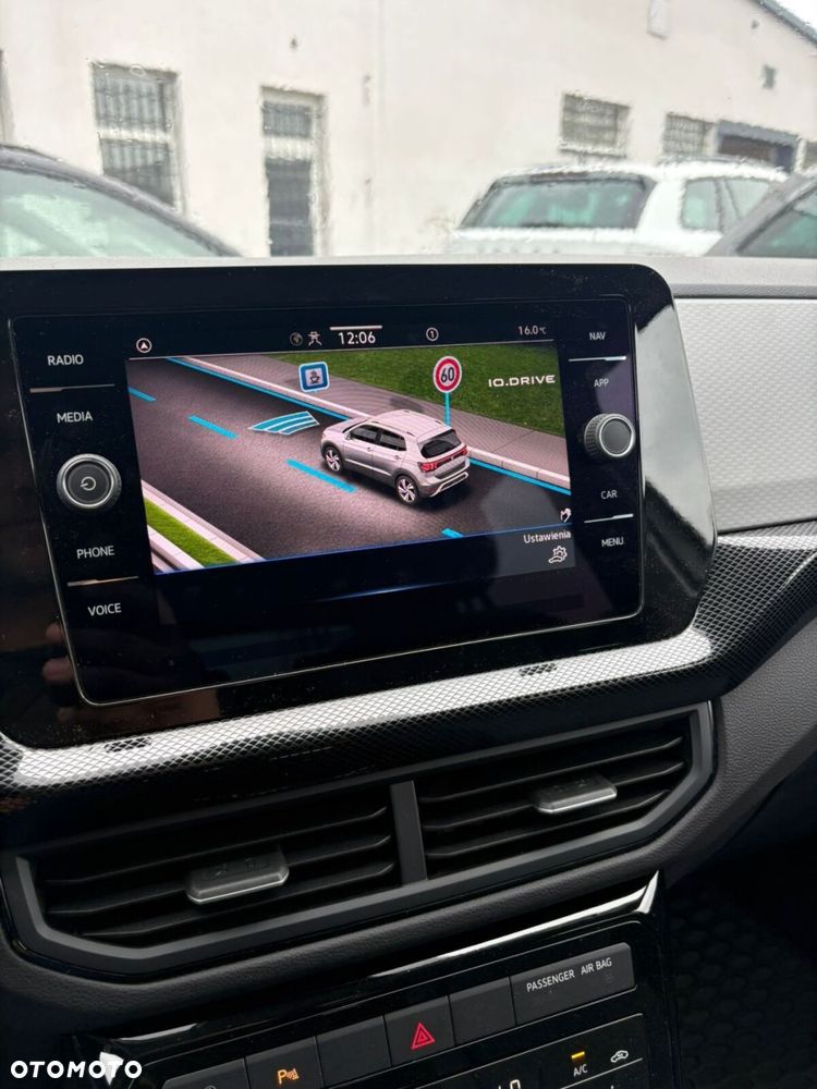 Volkswagen T-Cross - 21
