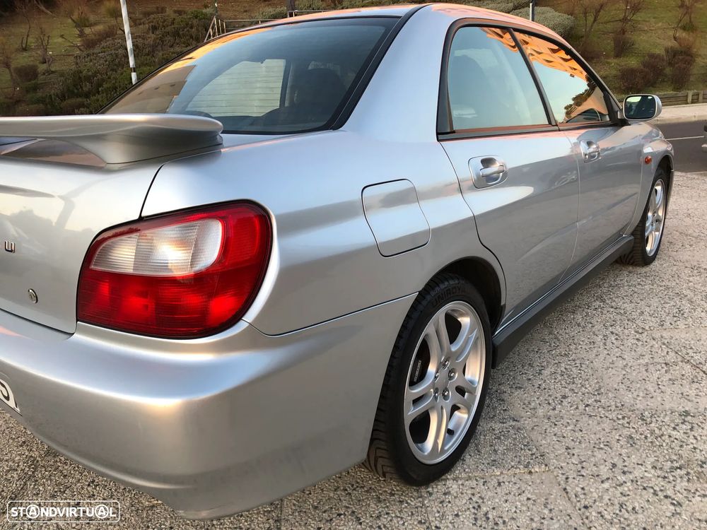 Subaru Impreza Sedan 2.0 WRX - 14