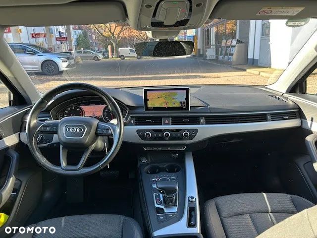 Audi A4 Avant 40 TFSI S tronic - 1