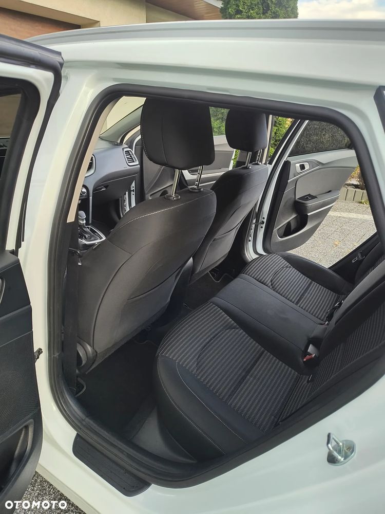 Kia Ceed 1.5 T-GDI L Business Line Plus DCT - 15