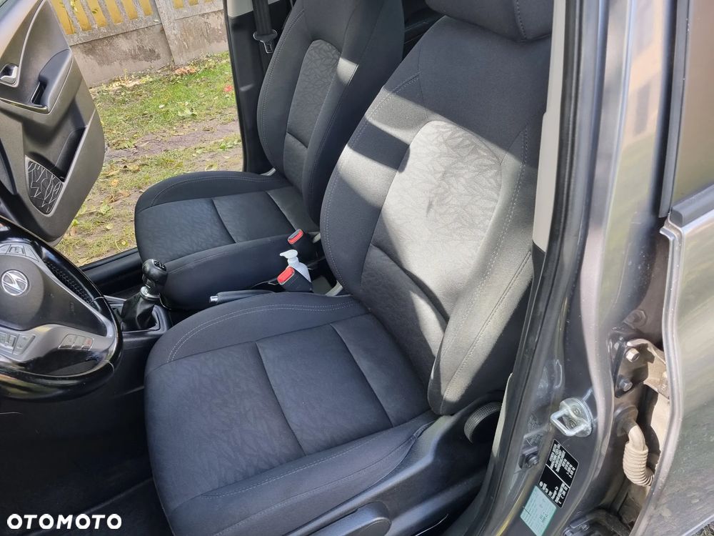 Hyundai ix20 - 10