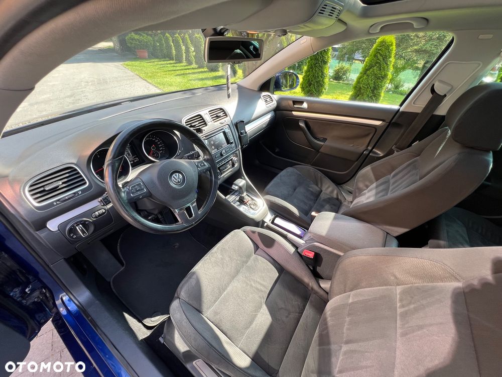 Volkswagen Golf 2.0 TDI DPF BlueMotion Technology DSG Comfortline - 11