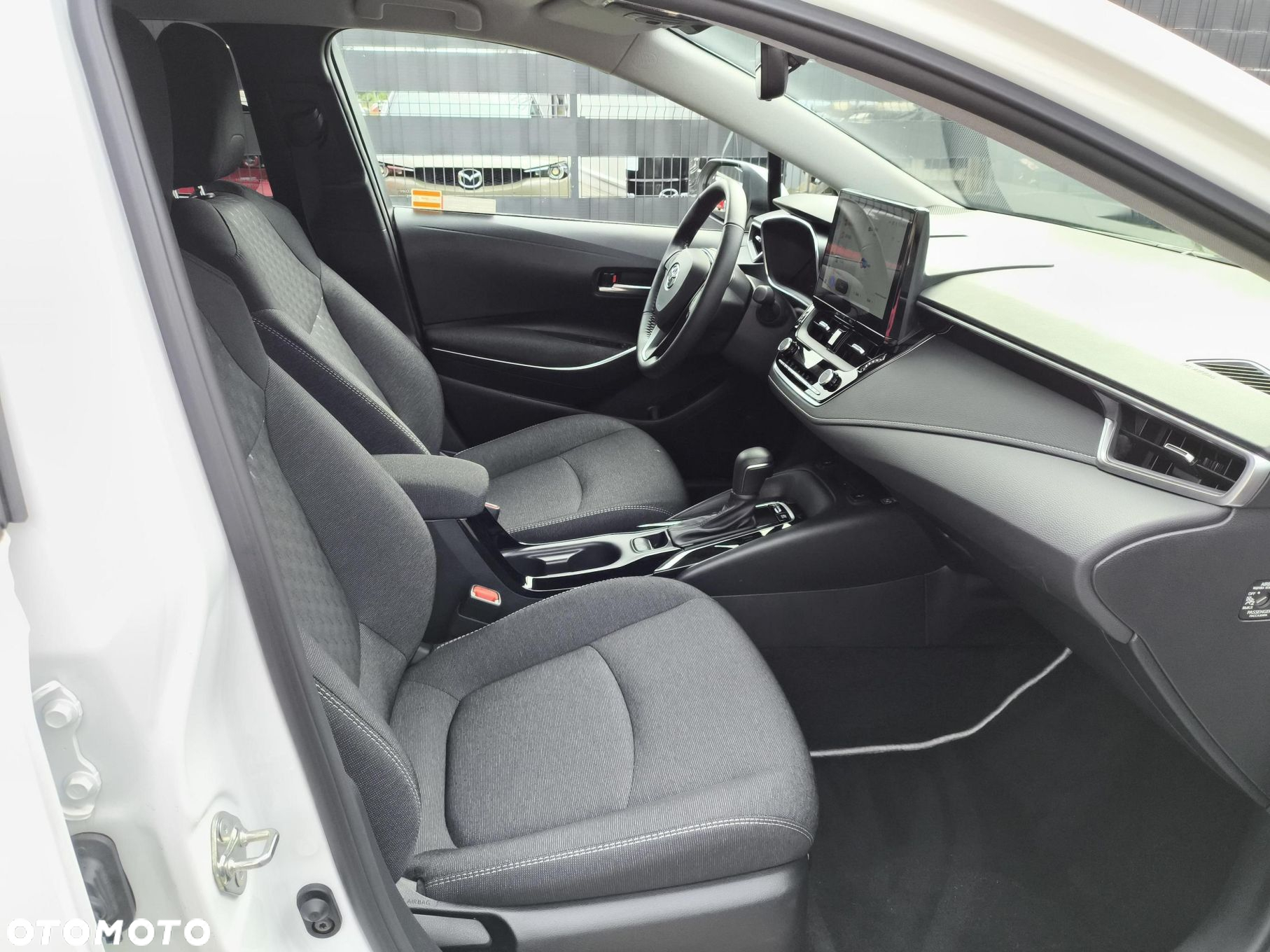 Toyota Corolla 1.8 Hybrid Style - 21