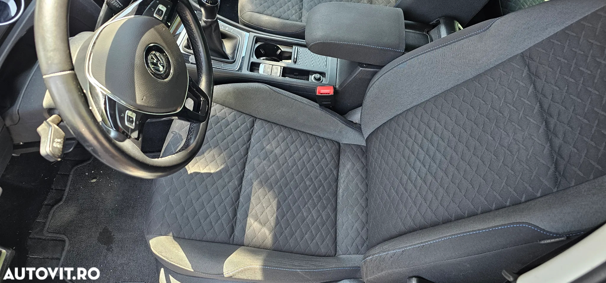 Volkswagen Golf - 12