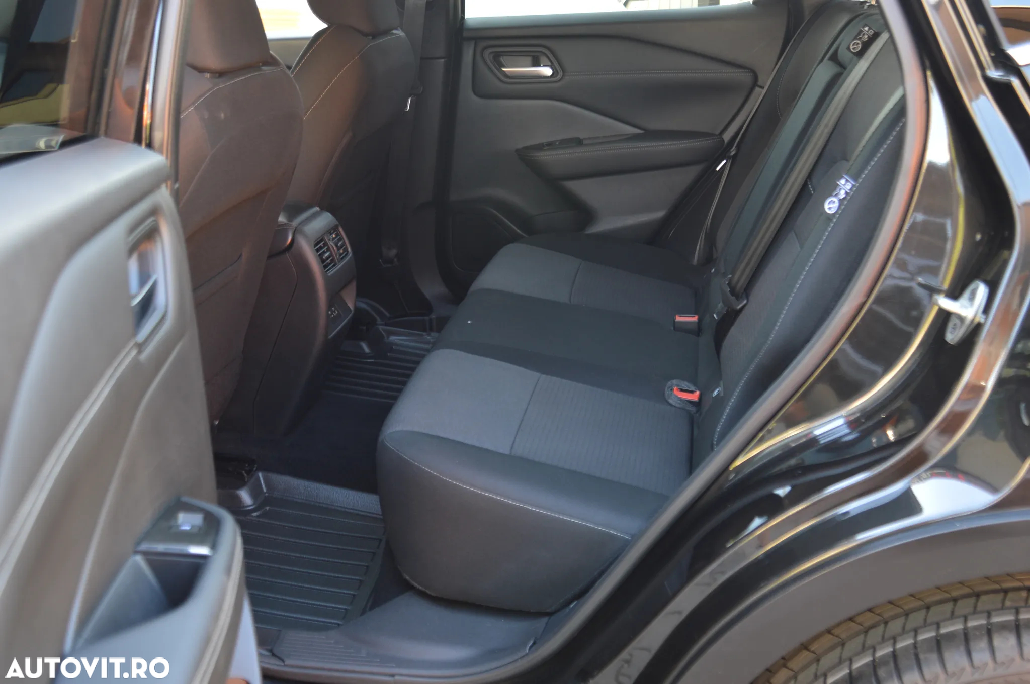 Nissan Qashqai 1.3 DIG-T MHEV Xtronic N-Connecta - 12