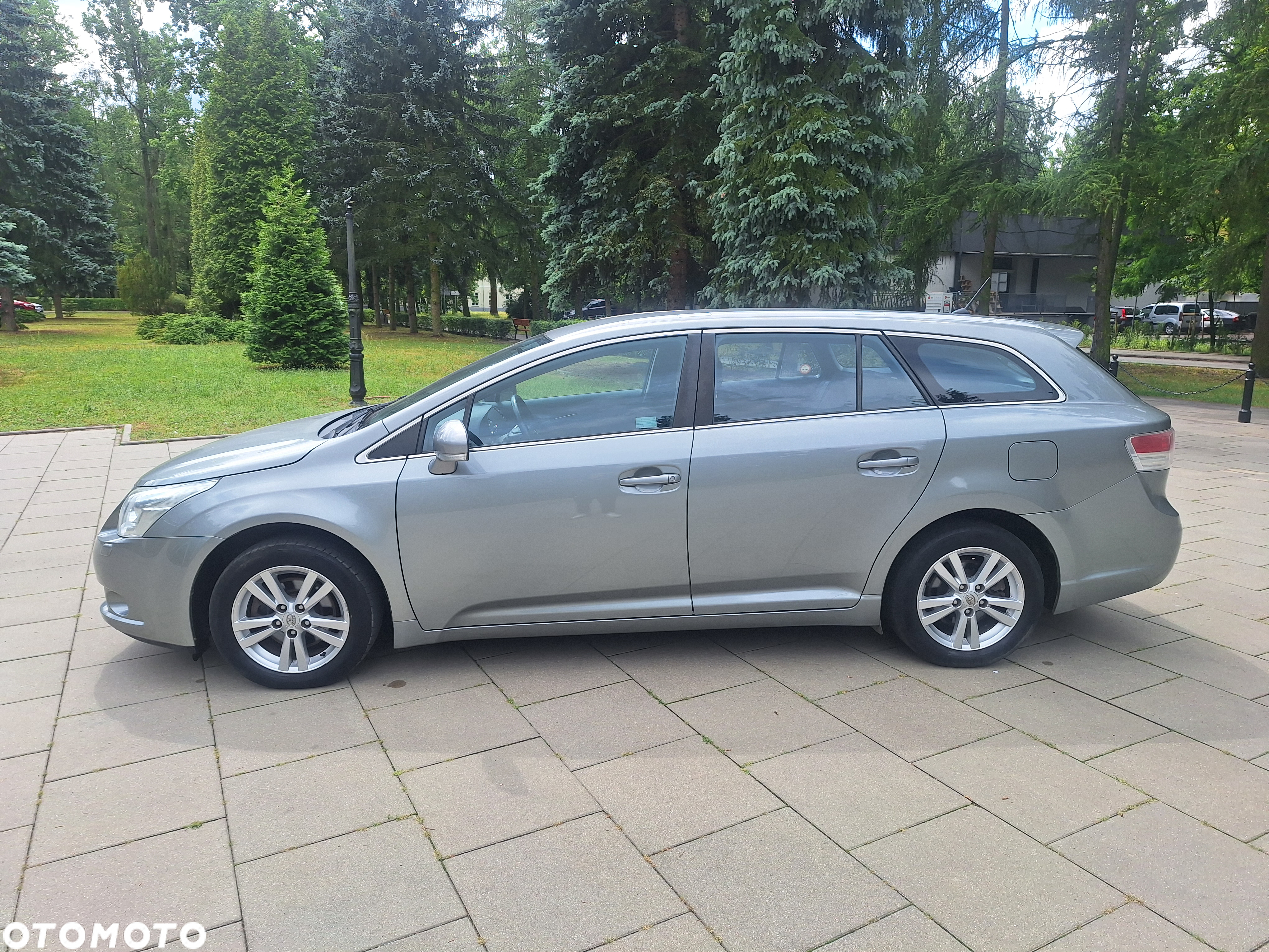 Toyota Avensis - 6