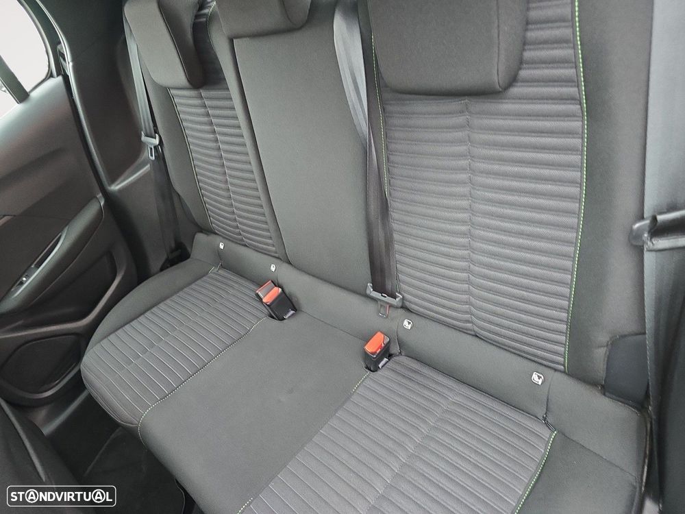 Peugeot 208 1.2 PureTech Active - 13
