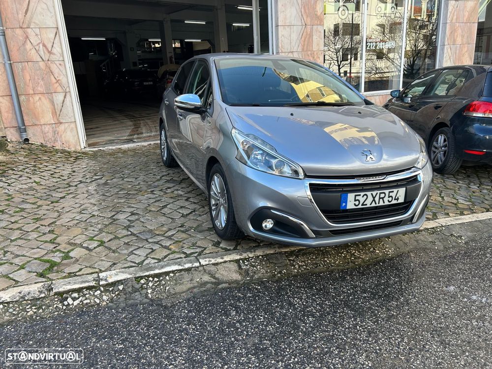 Peugeot 208 1.2 PureTech Signature - 2
