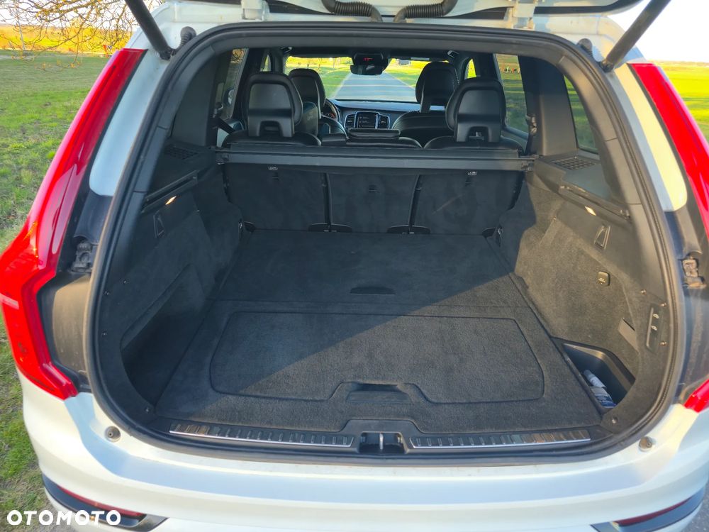 Volvo XC 90 D5 AWD R-Design - 33