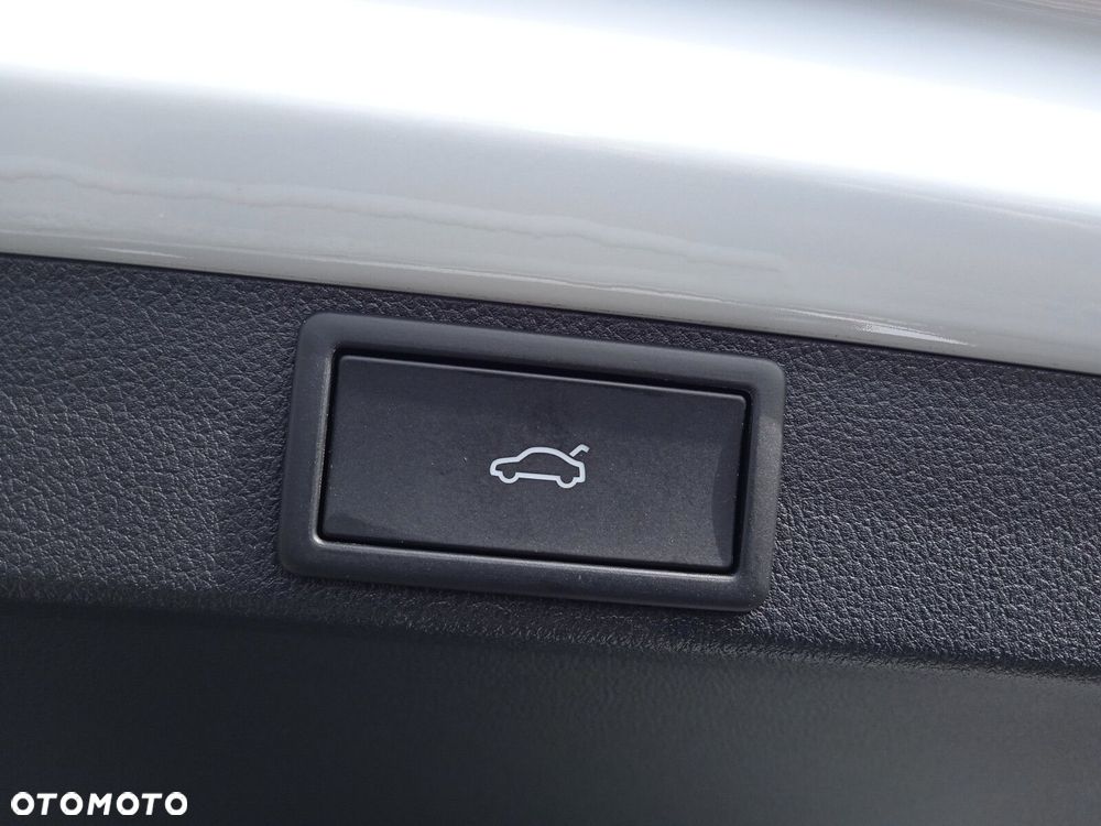 Skoda Octavia 2.0 TDI Sportline DSG - 20