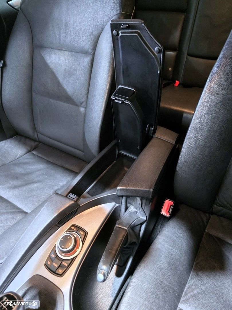 BMW 520 d Executive - 29