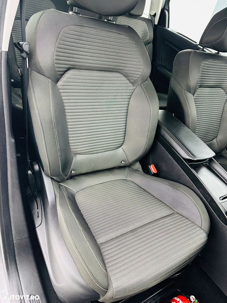 Renault Scenic BLUE dCi 120 BUSINESS EDITION - 17