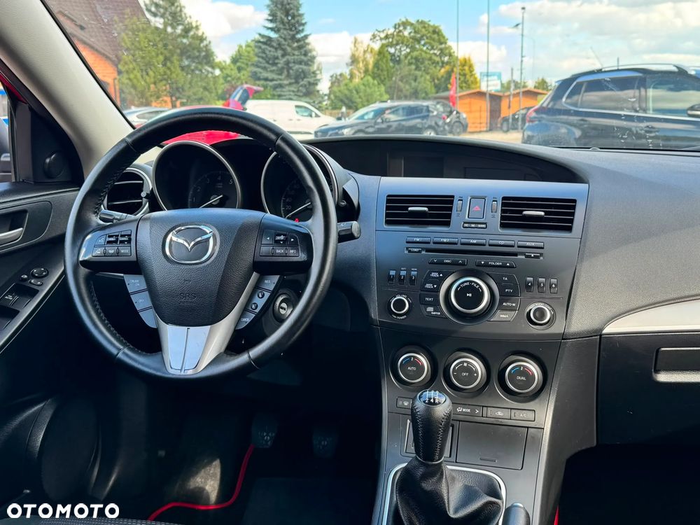 Mazda 3 1.6 Exclusive + - 18
