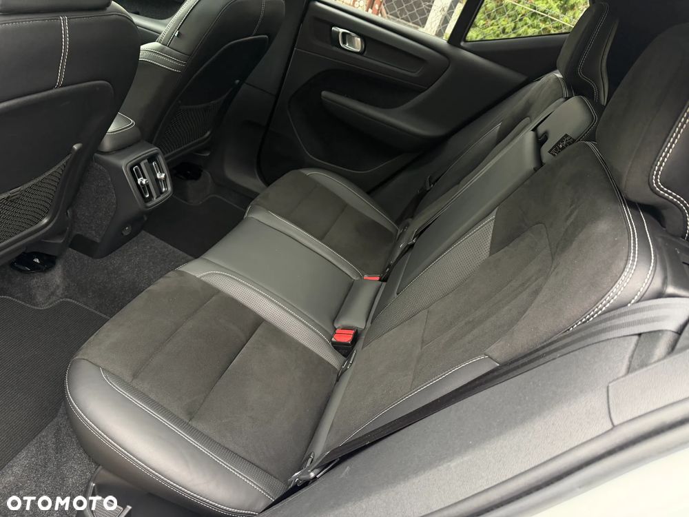 Volvo XC 40 T5 AWD Geartronic R-Design - 30