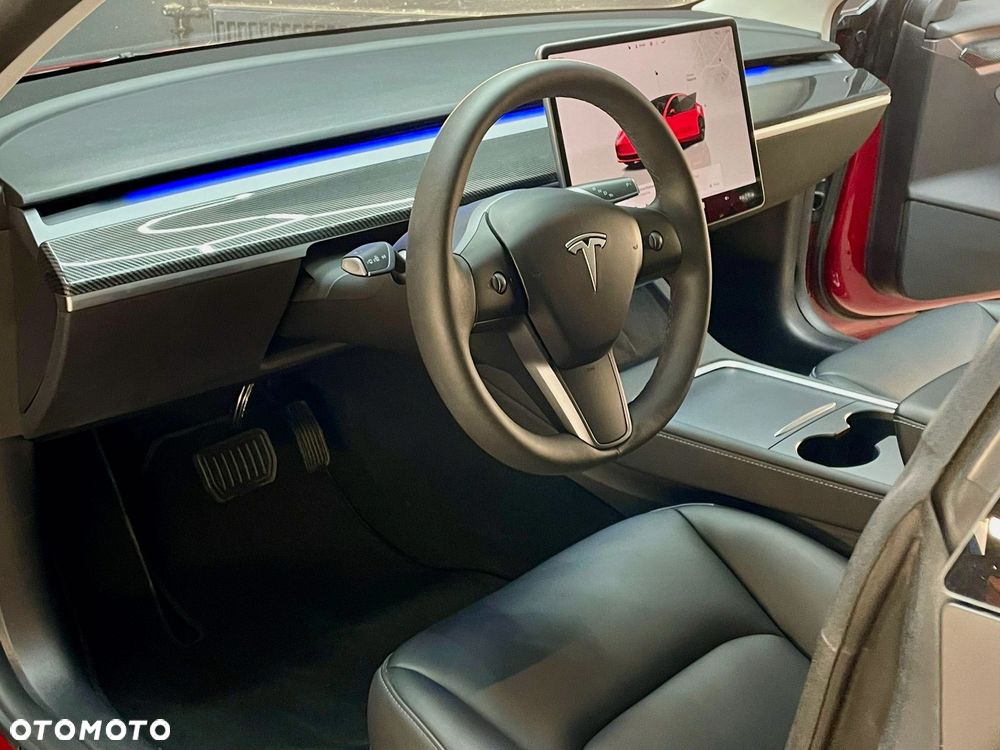 Tesla Model 3 - 6