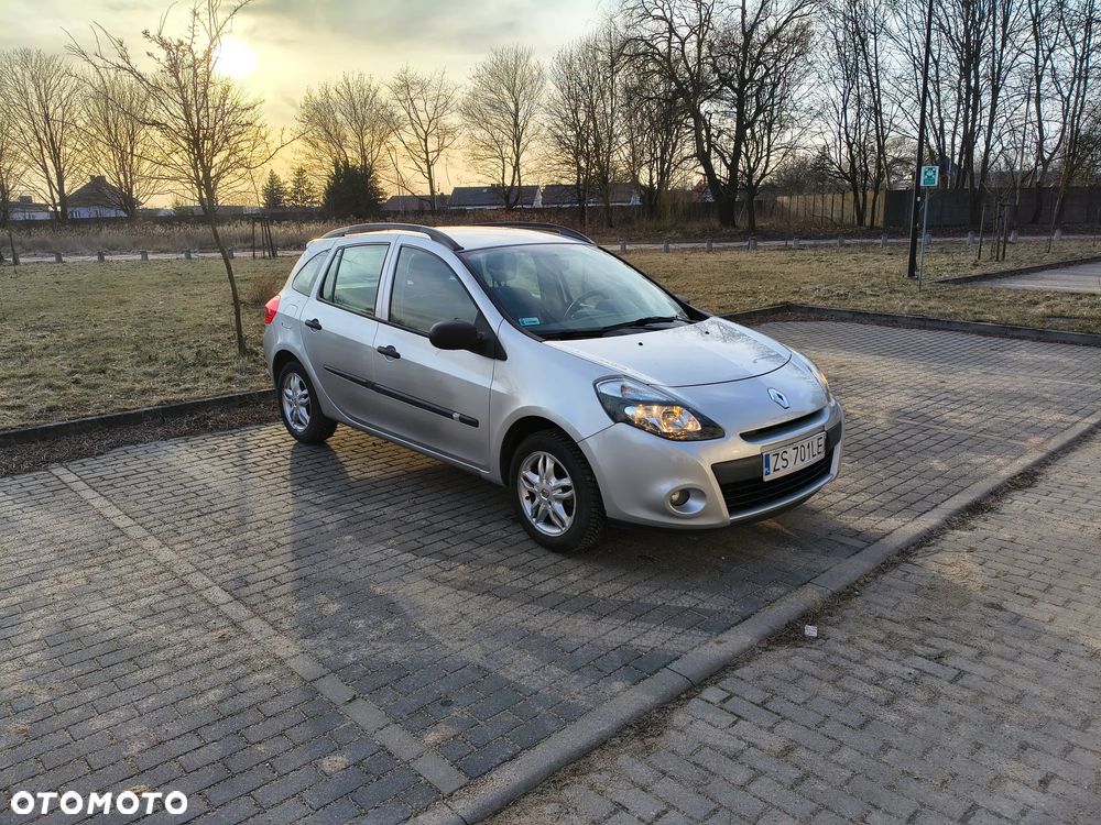 Renault Clio 1.2 16V 75 Dynamique - 9